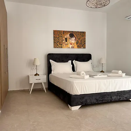 Quince 2 * Heraklion